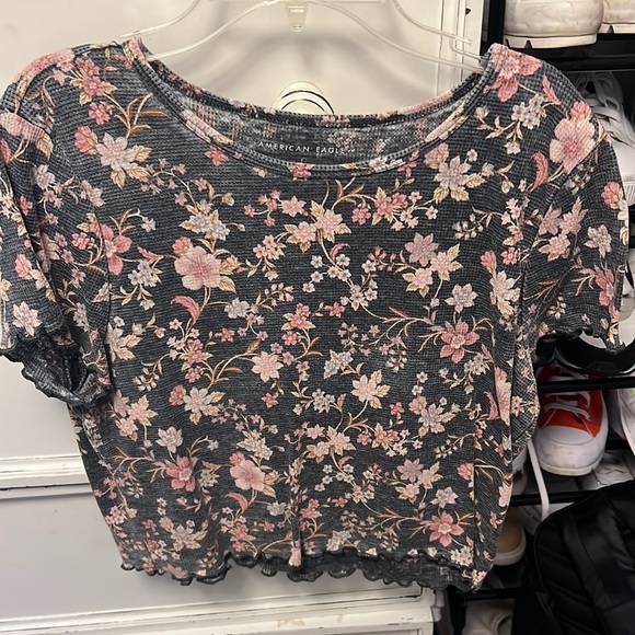 American Eagle Outfitters Tops - American Eagle Cropped T-shirt